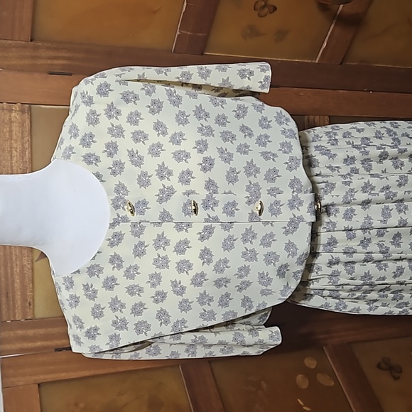 Vintage Buttery Yellow Floral Day Dress - Picture 2 of 15